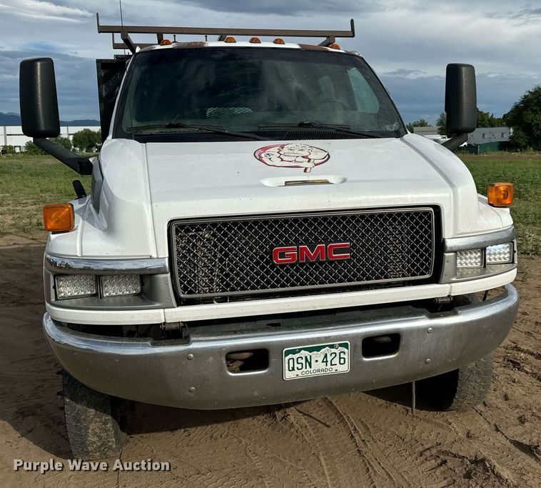 image for item LG9027 2005 GMC  C5500 Crew Cab flatbed truck