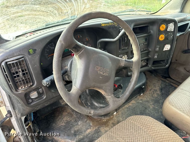 image for item LG9027 2005 GMC  C5500 Crew Cab flatbed truck