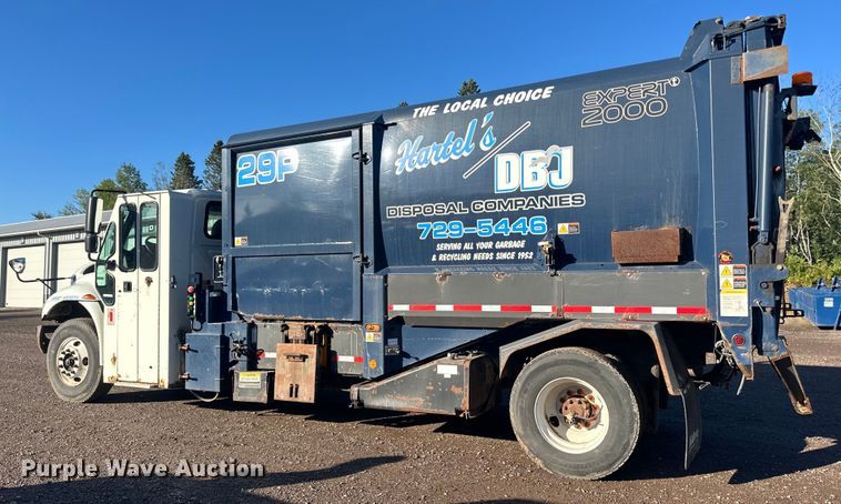 image for item LR9470 2010 International  DuraStar 4400 refuse truck