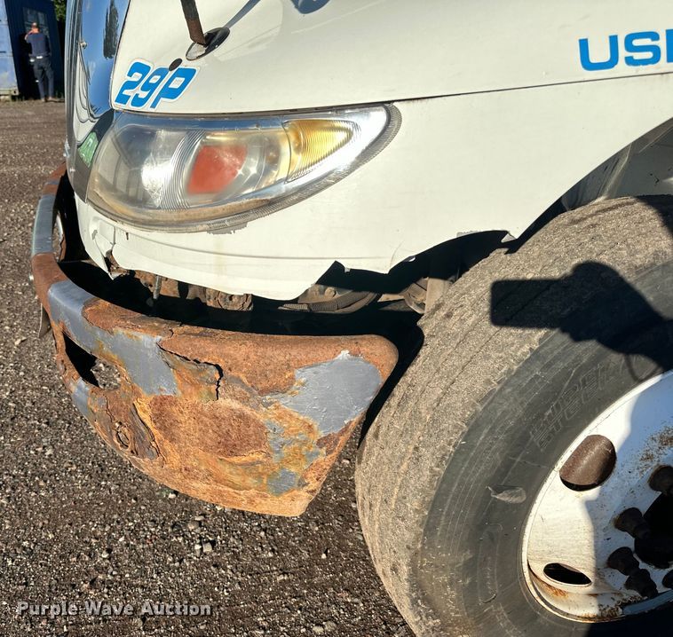 image for item LR9470 2010 International  DuraStar 4400 refuse truck