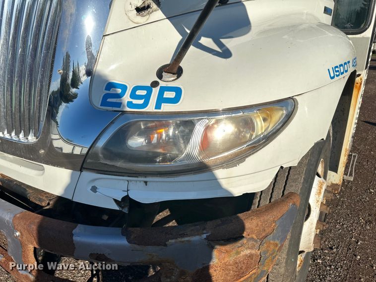 image for item LR9470 2010 International  DuraStar 4400 refuse truck