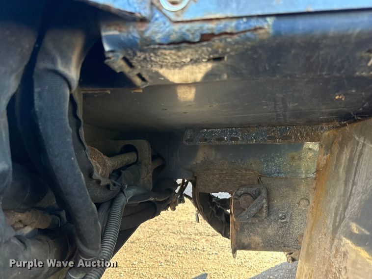 image for item LR9470 2010 International  DuraStar 4400 refuse truck