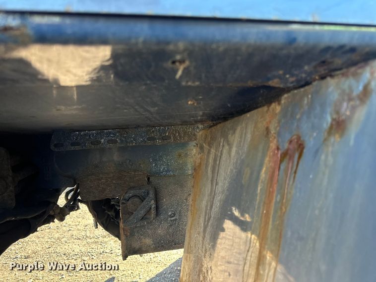 image for item LR9470 2010 International  DuraStar 4400 refuse truck