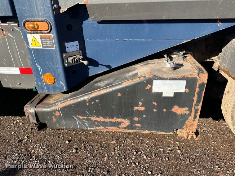 image for item LR9470 2010 International  DuraStar 4400 refuse truck