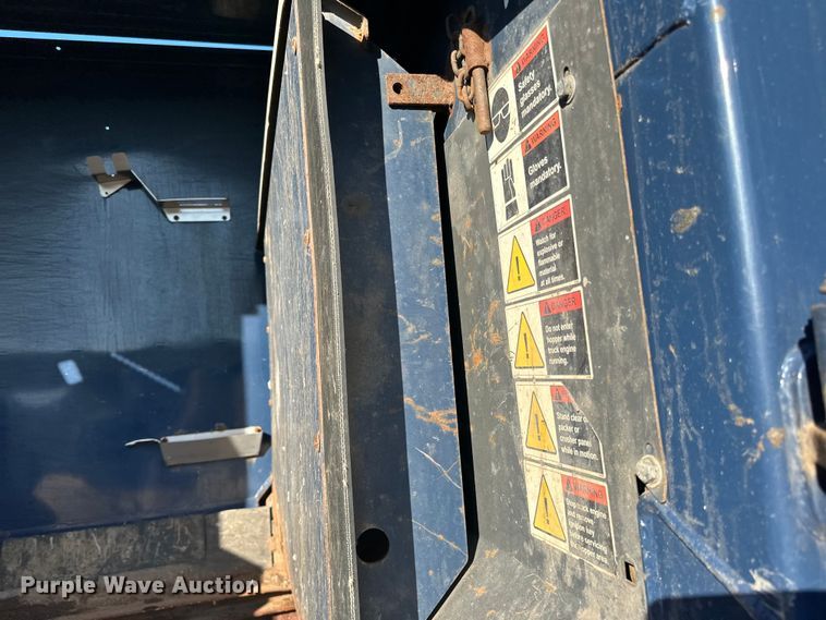 image for item LR9470 2010 International  DuraStar 4400 refuse truck