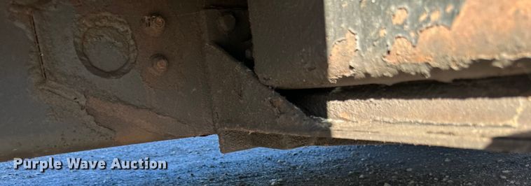 image for item LR9470 2010 International  DuraStar 4400 refuse truck