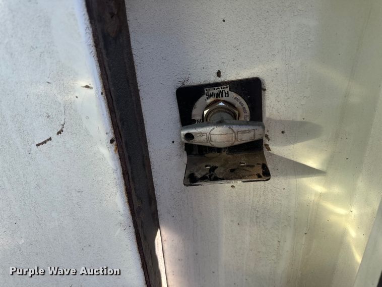 image for item LR9470 2010 International  DuraStar 4400 refuse truck