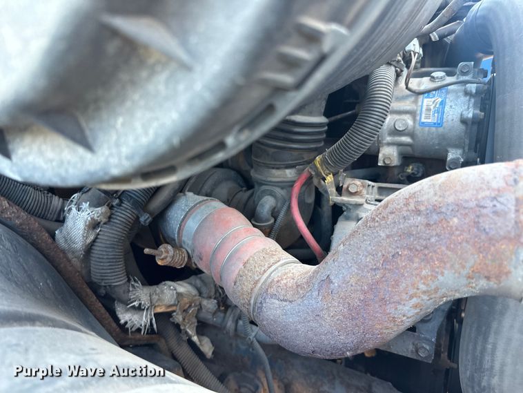 image for item LR9470 2010 International  DuraStar 4400 refuse truck