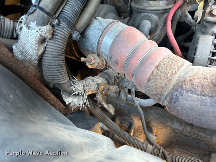 image for item LR9470 2010 International  DuraStar 4400 refuse truck