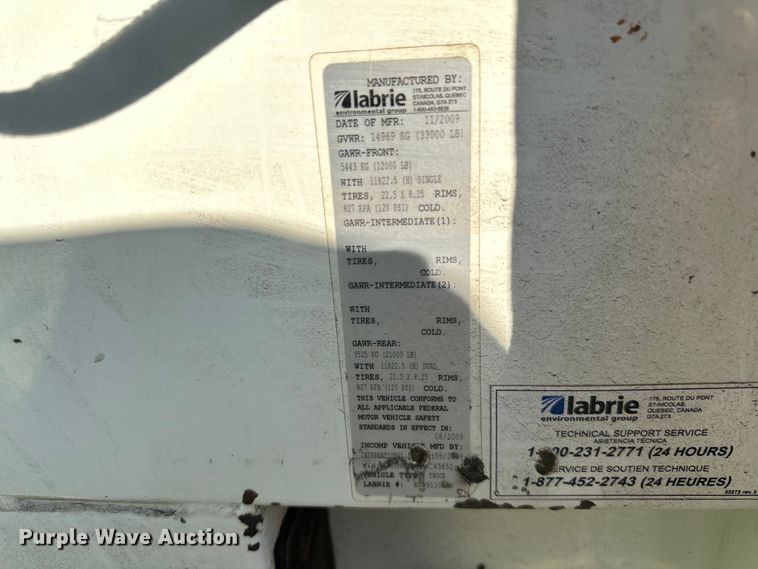 image for item LR9470 2010 International  DuraStar 4400 refuse truck