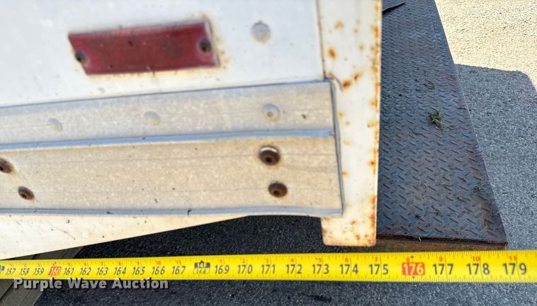 image for item MU9848 1998 Chevrolet  Express G3500 box truck