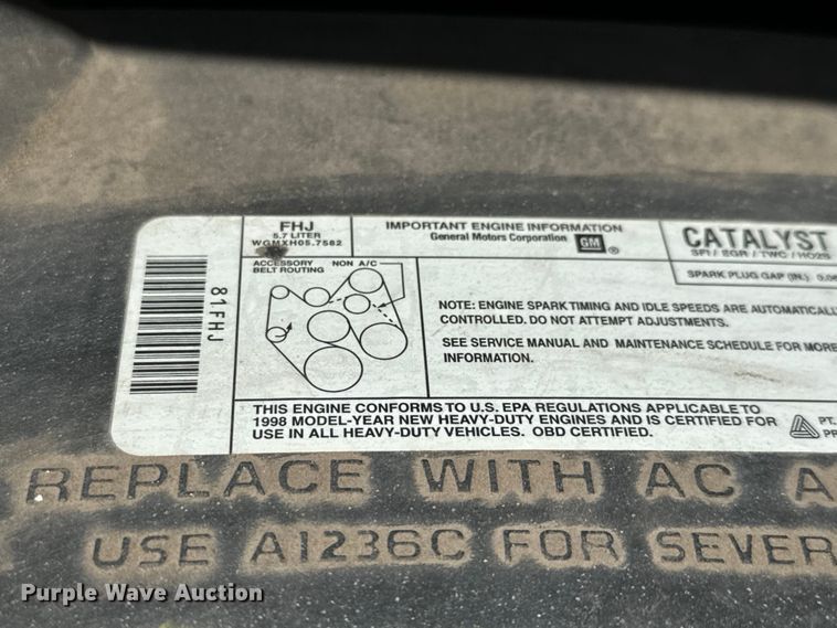 image for item MU9848 1998 Chevrolet  Express G3500 box truck