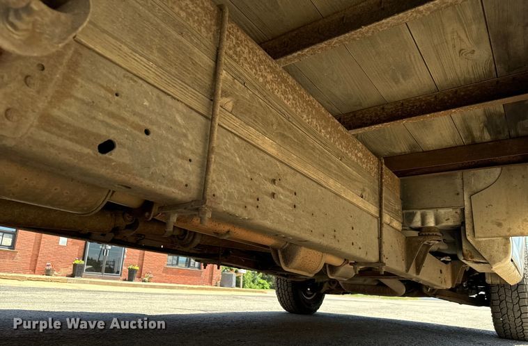 image for item MU9848 1998 Chevrolet  Express G3500 box truck