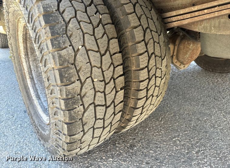 image for item MU9848 1998 Chevrolet  Express G3500 box truck