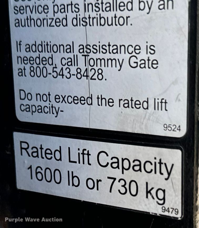 image for item MU9851 2000 Ford E350 Super Duty box truck