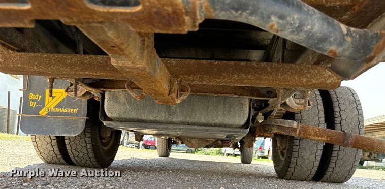 image for item MU9851 2000 Ford E350 Super Duty box truck