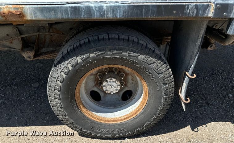 image for item MU9851 2000 Ford E350 Super Duty box truck