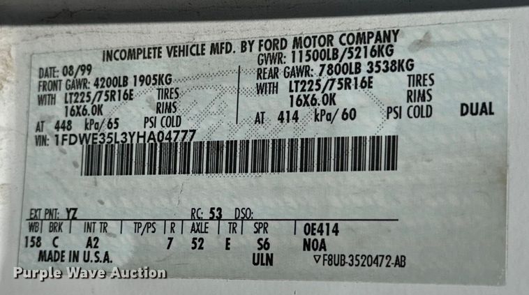 image for item MU9851 2000 Ford E350 Super Duty box truck