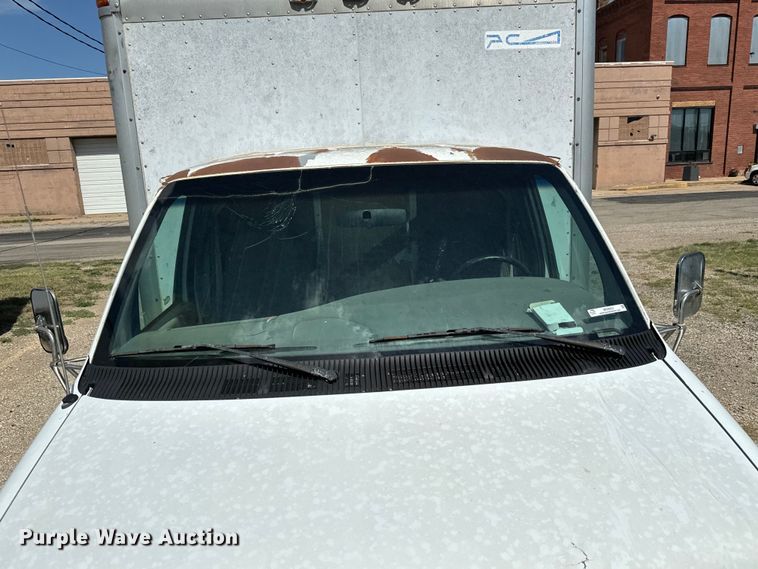 image for item MU9852 1997 Ford E450 Super Duty box truck