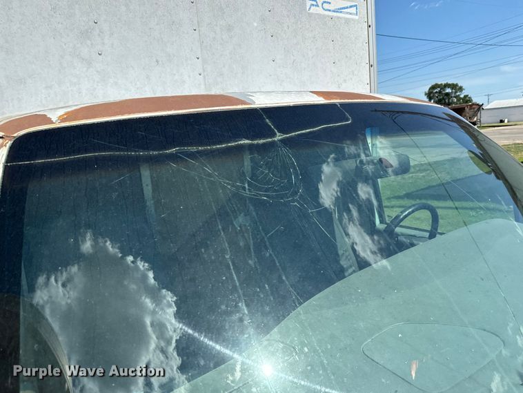 image for item MU9852 1997 Ford E450 Super Duty box truck