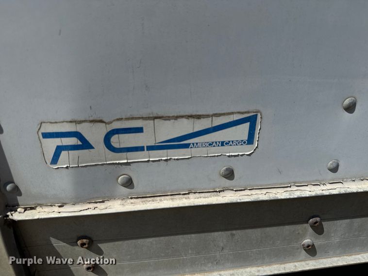 image for item MU9852 1997 Ford E450 Super Duty box truck