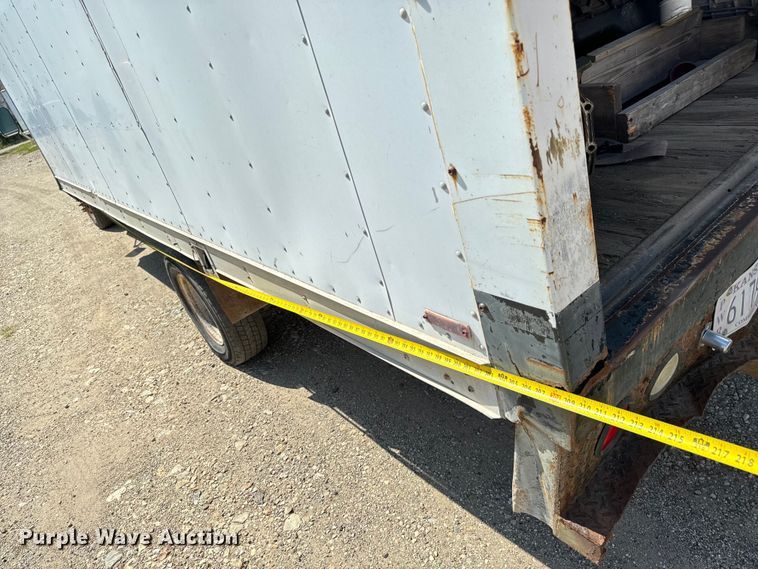 image for item MU9852 1997 Ford E450 Super Duty box truck