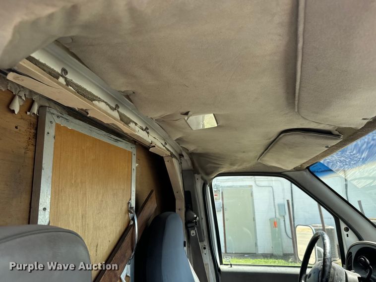 image for item MU9852 1997 Ford E450 Super Duty box truck