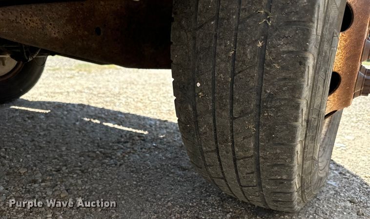 image for item MU9852 1997 Ford E450 Super Duty box truck