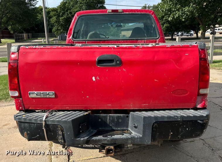 image for item MV9005 1999 Ford  F250 Super Duty XLT SuperCab pickup truck