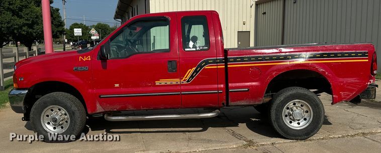 image for item MV9005 1999 Ford  F250 Super Duty XLT SuperCab pickup truck