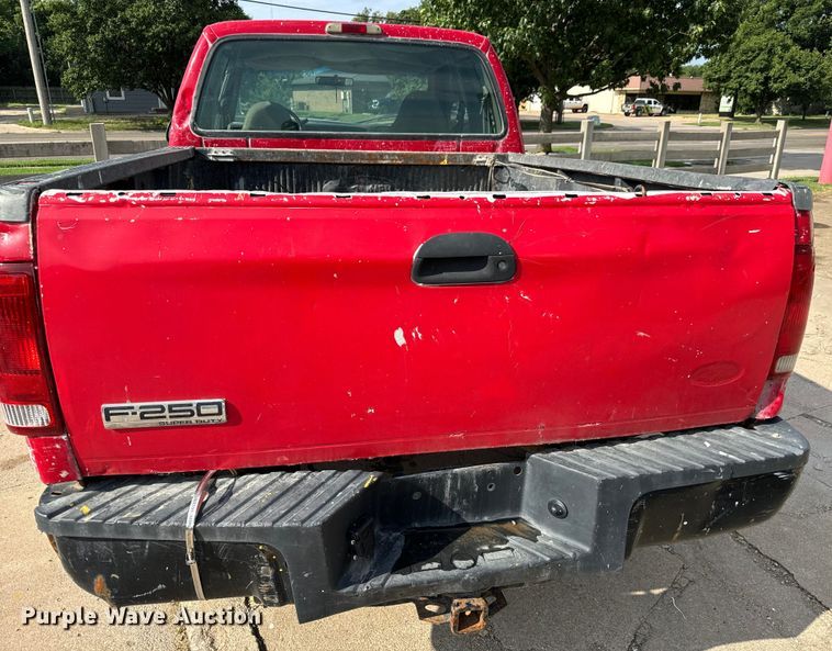 image for item MV9005 1999 Ford  F250 Super Duty XLT SuperCab pickup truck