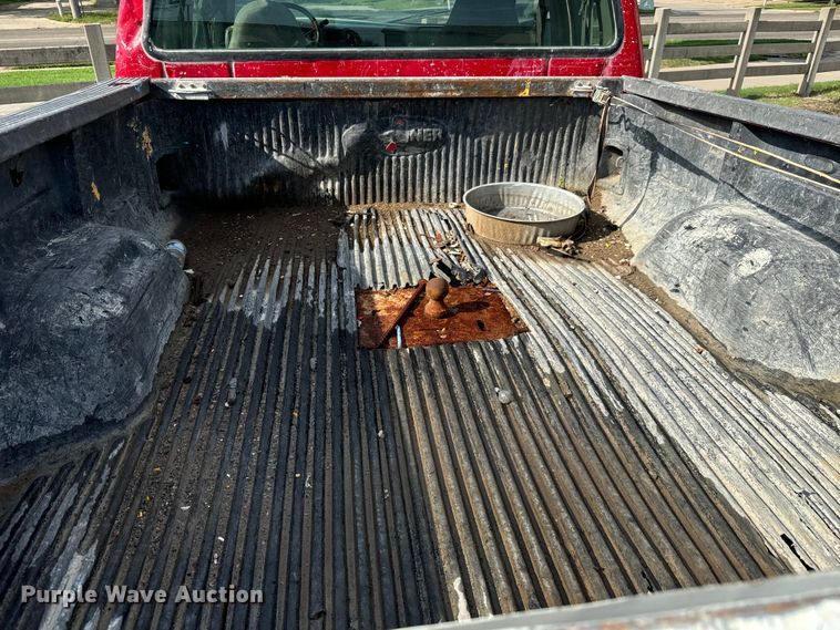 image for item MV9005 1999 Ford  F250 Super Duty XLT SuperCab pickup truck