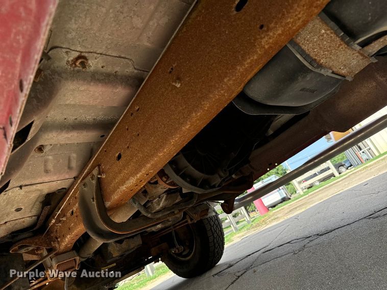 image for item MV9005 1999 Ford  F250 Super Duty XLT SuperCab pickup truck