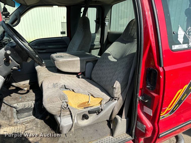 image for item MV9005 1999 Ford  F250 Super Duty XLT SuperCab pickup truck