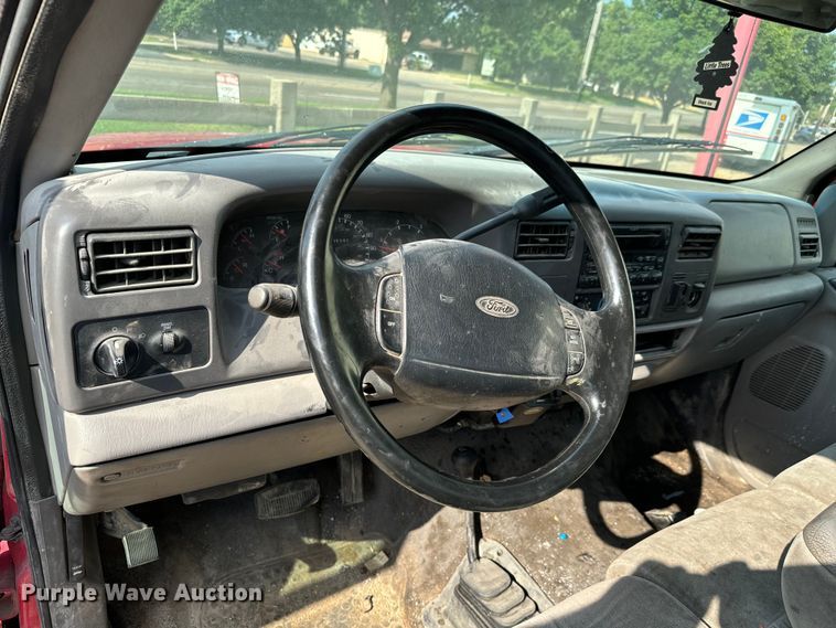 image for item MV9005 1999 Ford  F250 Super Duty XLT SuperCab pickup truck