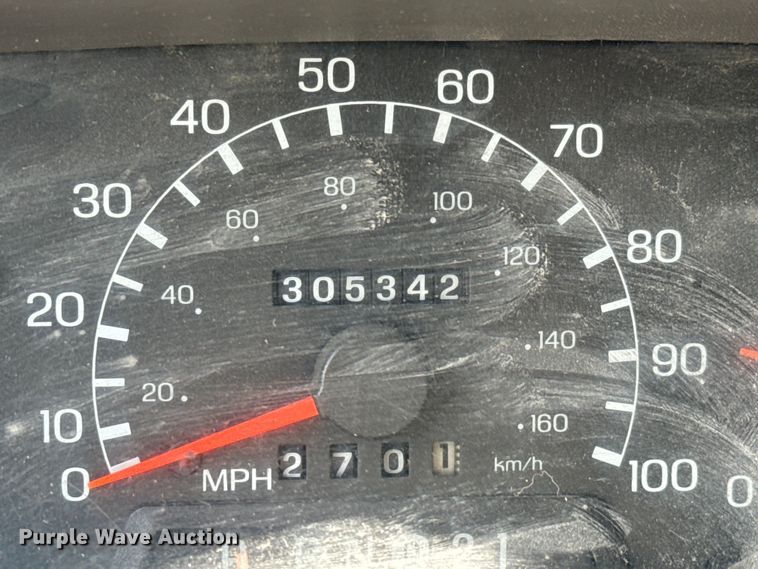 image for item MV9005 1999 Ford  F250 Super Duty XLT SuperCab pickup truck