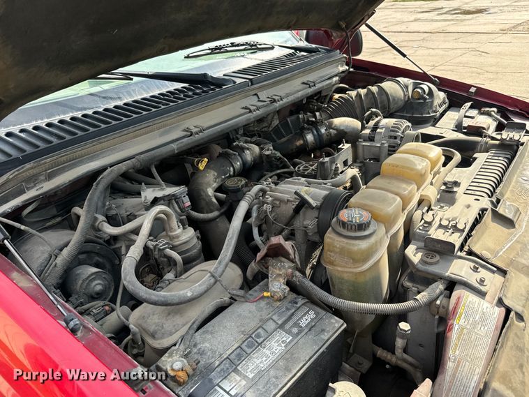 image for item MV9005 1999 Ford  F250 Super Duty XLT SuperCab pickup truck