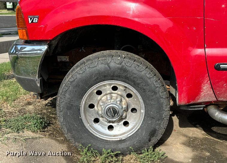 image for item MV9005 1999 Ford  F250 Super Duty XLT SuperCab pickup truck