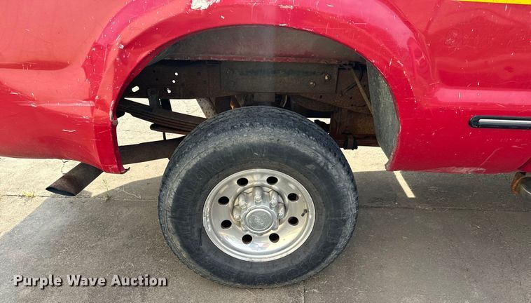 image for item MV9005 1999 Ford  F250 Super Duty XLT SuperCab pickup truck