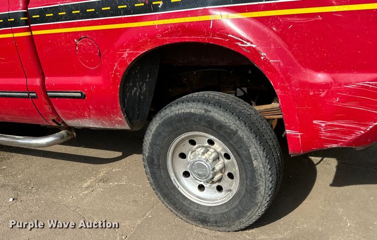 image for item MV9005 1999 Ford  F250 Super Duty XLT SuperCab pickup truck