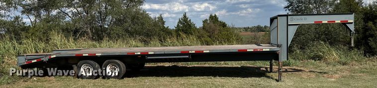 image for item MV9054 2012 Circle D 29GNFBBT equipment trailer