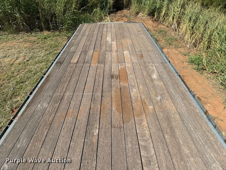 image for item MV9054 2012 Circle D 29GNFBBT equipment trailer