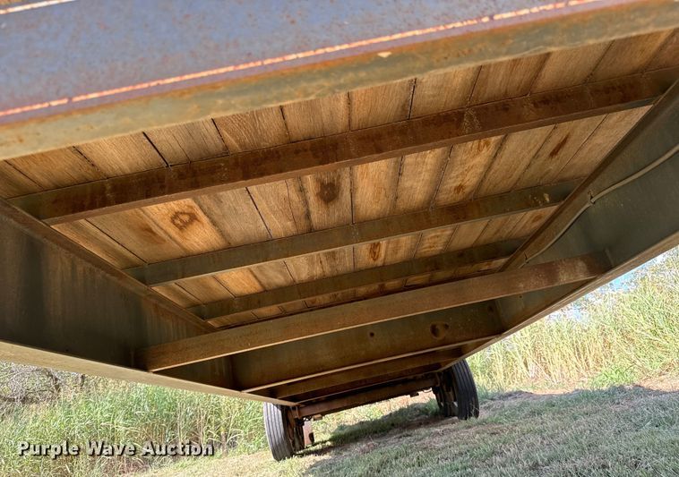 image for item MV9054 2012 Circle D 29GNFBBT equipment trailer