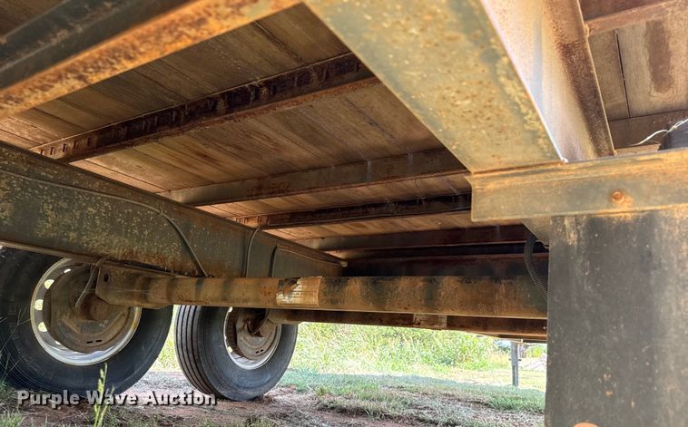 image for item MV9054 2012 Circle D 29GNFBBT equipment trailer