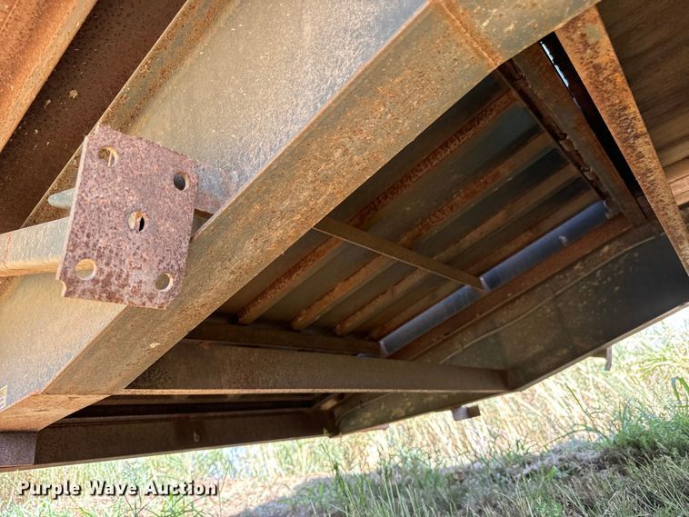 image for item MV9054 2012 Circle D 29GNFBBT equipment trailer