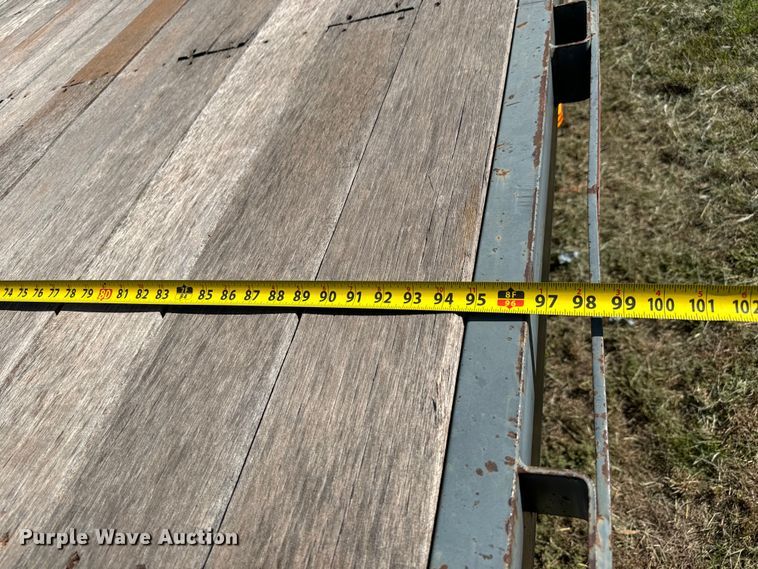 image for item MV9054 2012 Circle D 29GNFBBT equipment trailer