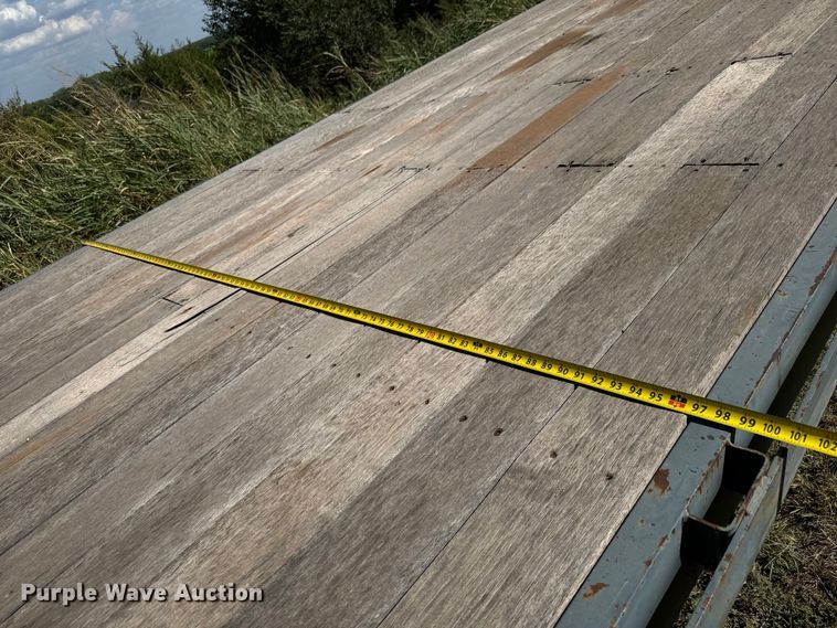 image for item MV9054 2012 Circle D 29GNFBBT equipment trailer