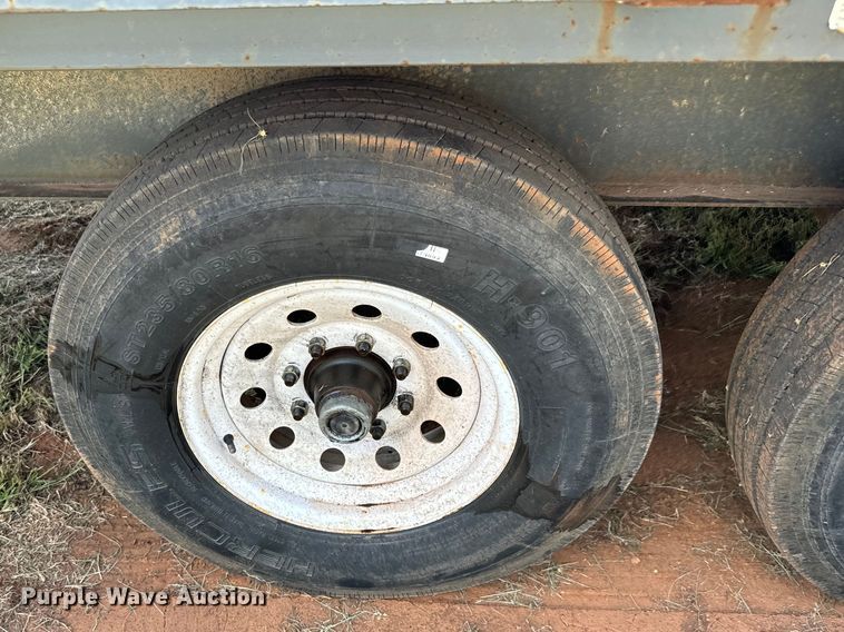 image for item MV9054 2012 Circle D 29GNFBBT equipment trailer