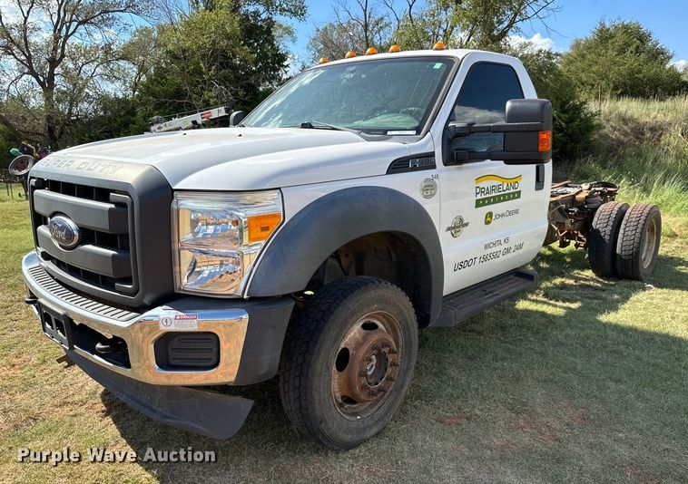 image for item MV9055 2014 Ford F550 Super Duty XL truck cab and chassis