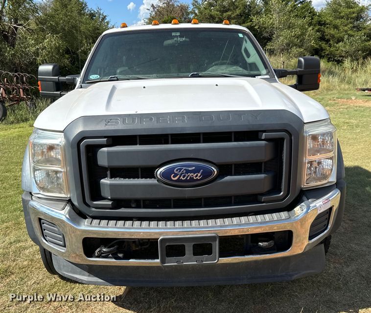 image for item MV9055 2014 Ford F550 Super Duty XL truck cab and chassis